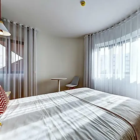 Otel Do Mercado 2*